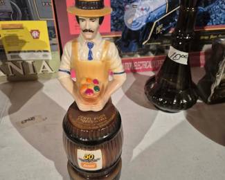 LIQUOR BOTTLE