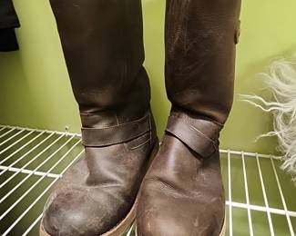 UGG LADYS BOOTS