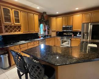 L Shape Kitchen Solid Wood Maple Cabinets with Volga Blue Granite Counter Top & Backsplash $3000