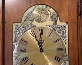 Howard Miller Grandfather Clock 20,5" x 12,5" x 78" $200
