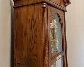 Howard Miller Grandfather Clock 20,5" x 12,5" x 78" $200