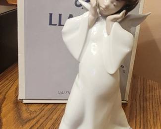 Lladro Figurine