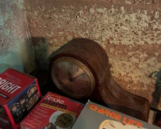 mantel clock