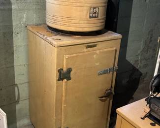 vintage icebox