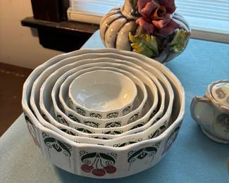 vintage bowl set