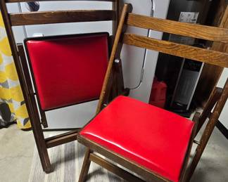 vintage wooden folding chairs