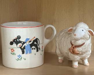 farmhouse-style decorative pieces