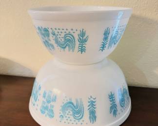 vintage Pyrex Amish Butterprint Mixing Bowls