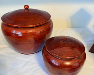 Red lacquer spun bamboo lidded bowls