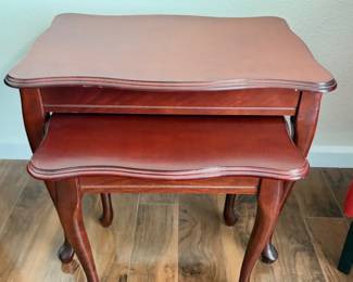 Queen Anne Style Nesting Tables