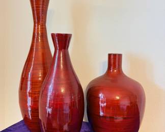 Red lacquer spun bamboo Vases