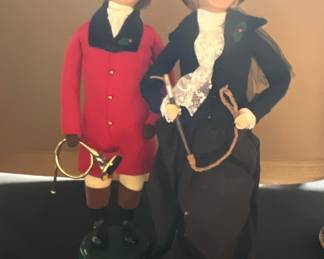 Equestrian carolers