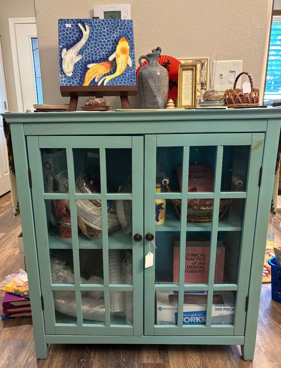 This cabinet is ADORABLE!