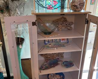Fun Finds in this little cabinet!🐠🐟