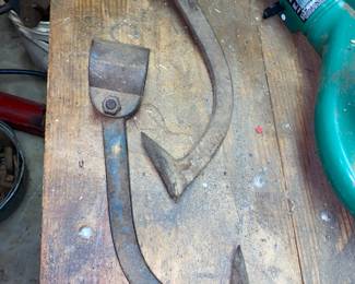 Log Roller Hook lot