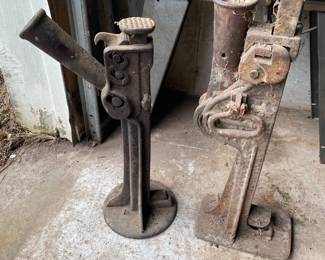 Railroad jack