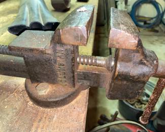 Columbian Tool Co. Vise