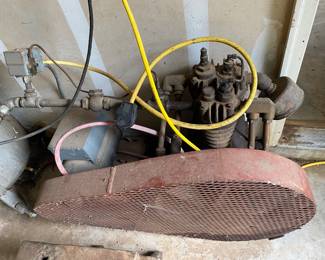 antique air compressor