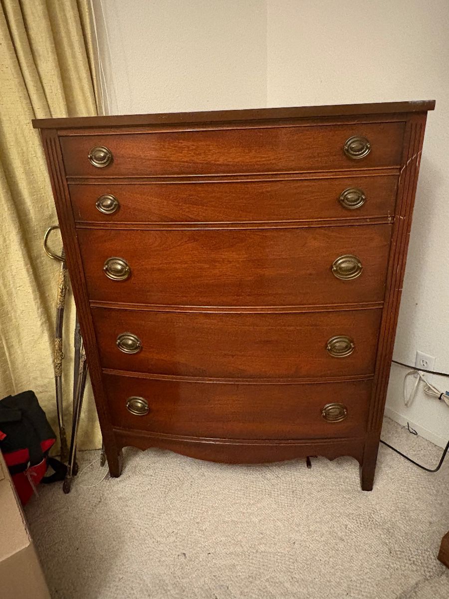 Beautiful full size wooden dresser. Vintage. Has matching side dresser.