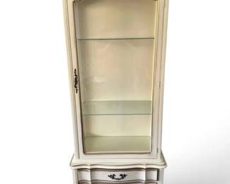 Hammary French Provincial China Cabinet w Lighting