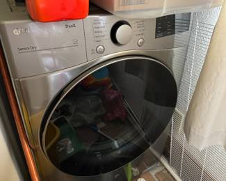 LG ThinQ Electric Dryer – Excellent Working Condition LG Smart (ThinQ) electric dryer. Works perfectly with no known issues. Sensor Dry, multiple drying cycles, and Wi-Fi connectivity through the LG ThinQ app.