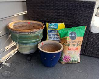 Plant pots