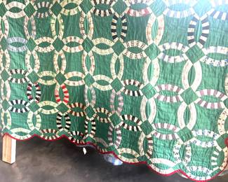 Double Wedding Ring quilt