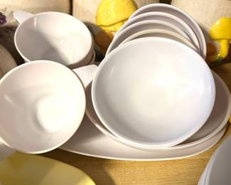 melamine cups and bowls