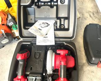 Skil battery saw and drill