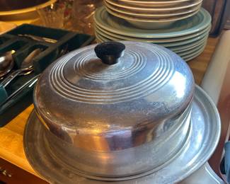 vintage cake pan and cover