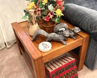 end table, ceramic squirrels, pottery