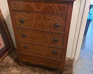 chest of drawers