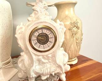 Narco mantel clock