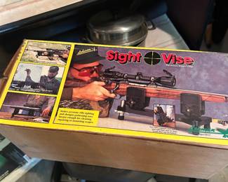 Gun sight vise