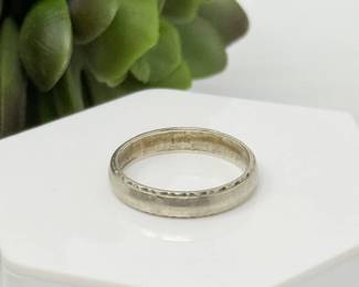 10 14KWhiteGoldWeddingBand