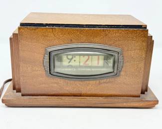 60 1930sPennwoodNumechronElectricDeskClock