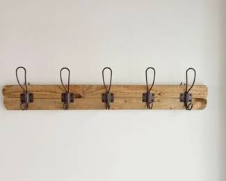 69 RusticReclaimedWoodPlankCoatRack