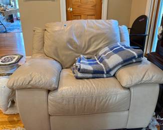 Leather loveseat, accent furniture & home décor