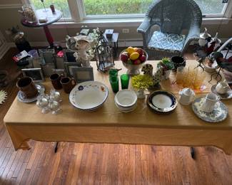 Home décor, picture frames, glassware, serving pieces & decorative accents