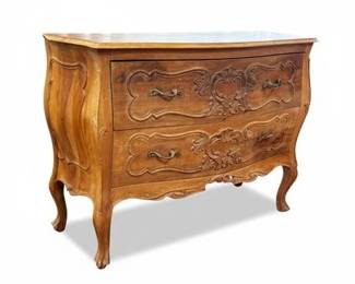 Lot 023 Italian Louis XV Style Carved Walnut Bombé Commode, 19th/Early 20th Century