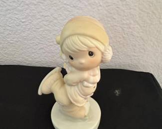 Precious Moments Dropping In For Christmas Figurine E