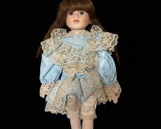Vintage Dynasty Collection Porcelain Doll