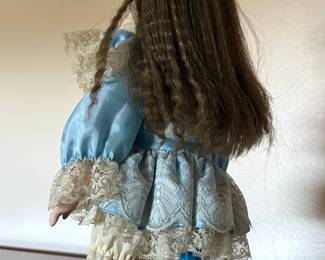 Vintage Dynasty Collection Porcelain Doll third image