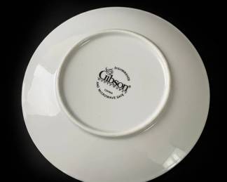 Gibson Houseware White Swirl Porcelain Dinnerware pcs set third image