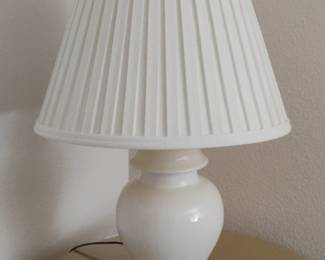 Vintage White Ceramic Ginger Jar Table Lamp with Pleated Shade