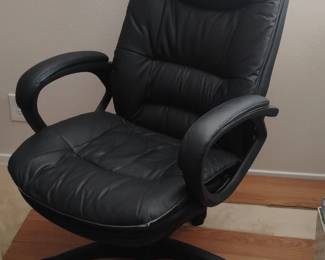 MidBack Executive Office Chair