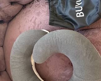 BUYUE Travel Neck Pillow Kit with Accessories
