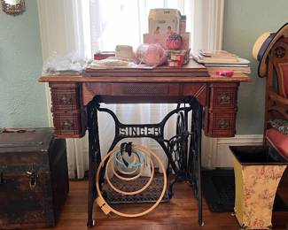 1896 Singer Sewing Machine