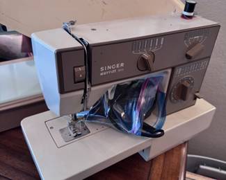 Singer Sewing Machine