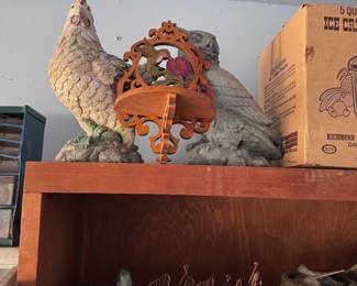 Yard Decor/Pots